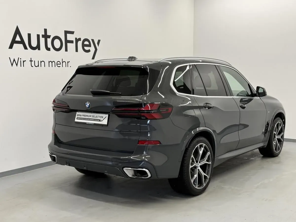 BMW X5 2024 photo 2