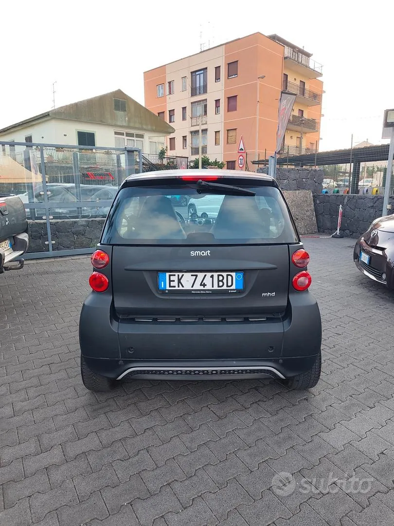 Smart Fortwo 2011 photo 5