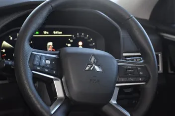 Mitsubishi Outlander 2026 photo 3