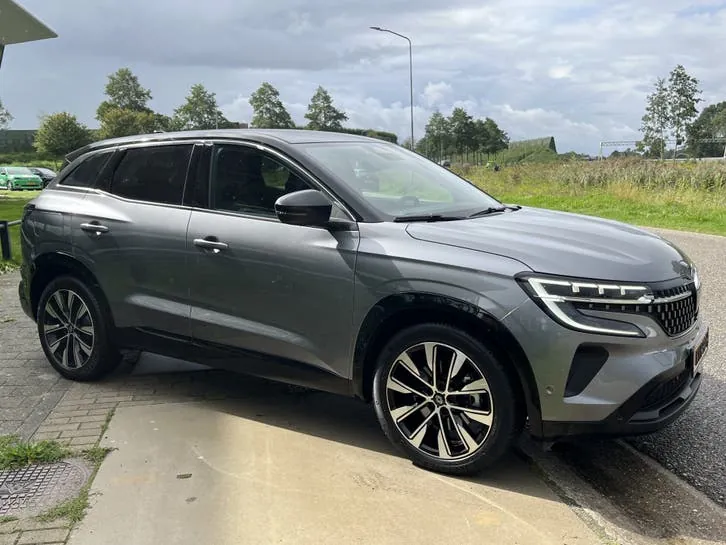 Renault Austral 2024 photo 2