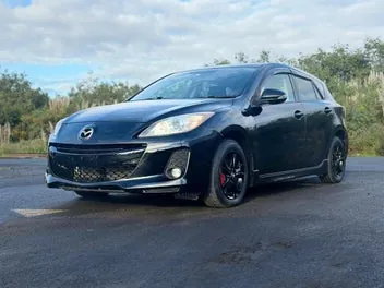 Mazda Axela 2013 photo 2