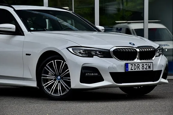 BMW 330E