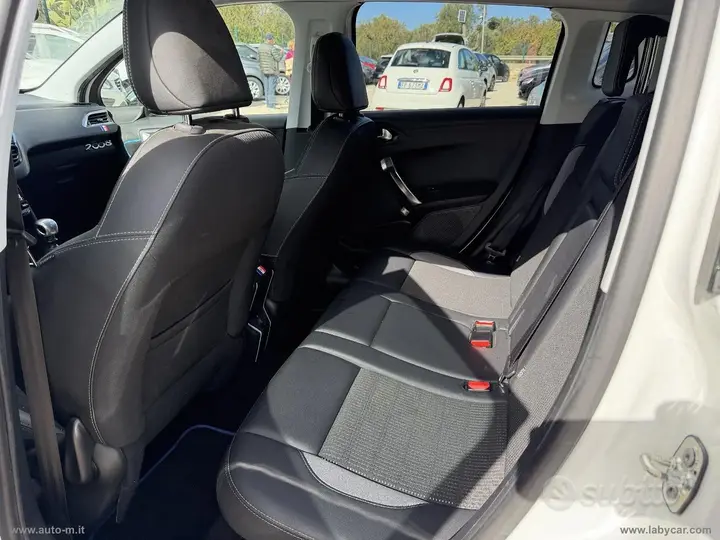 Peugeot 2008 2016 photo 5