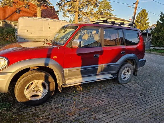 Toyota Land Cruiser 2000 photo 2