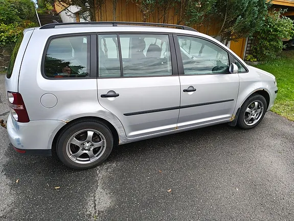 Volkswagen Touran 2006 photo 4