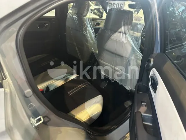 Honda Vezel 2025 photo 5
