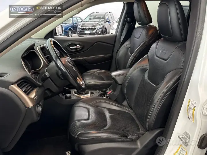 Jeep Cherokee 2016 photo 5