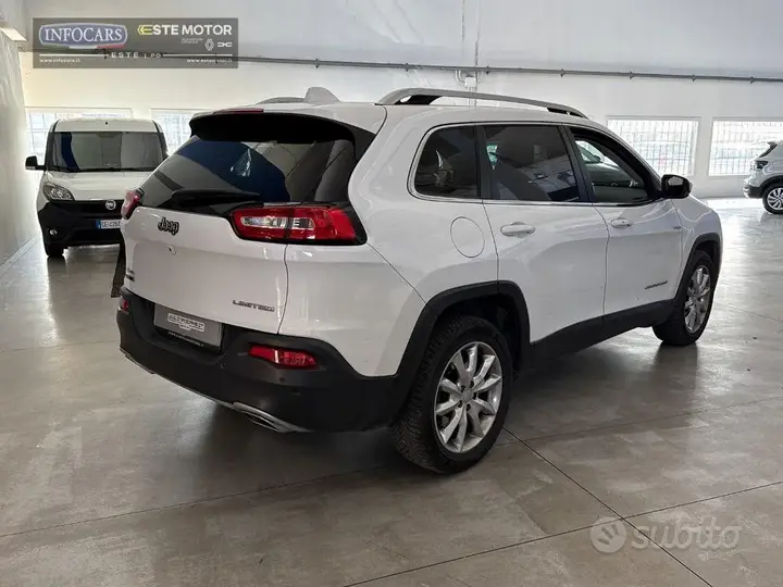 Jeep Cherokee 2016 photo 4