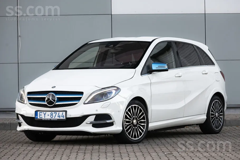 Mercedes-Benz B250 2015 photo 4