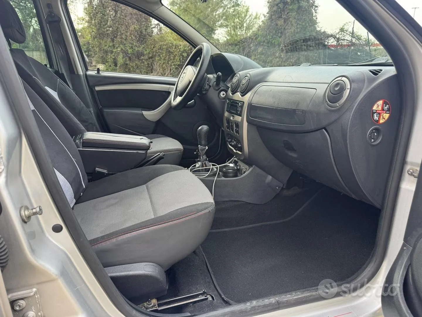 Dacia Duster 2012 photo 5