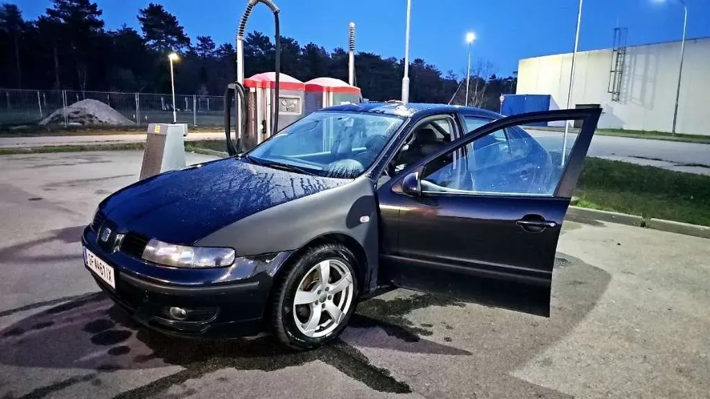 Seat Leon 2004 photo 2