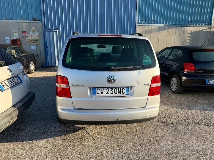 Volkswagen Touran 2005 photo 5