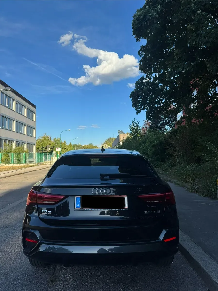 Audi Q3 2021 photo 3