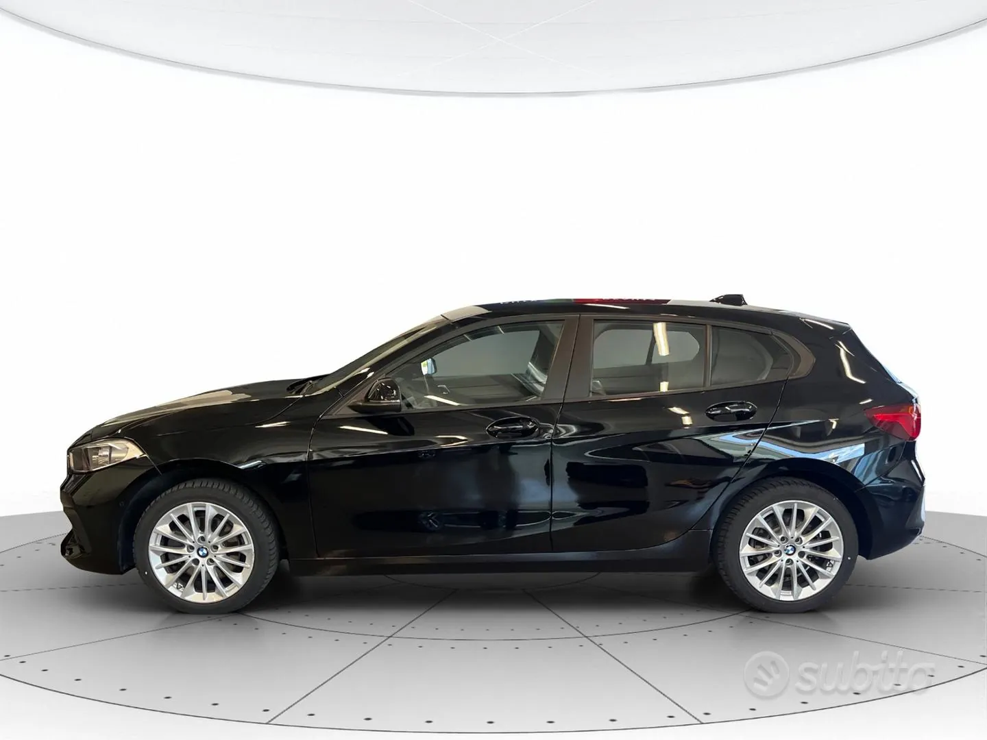 BMW 118I 2022 photo 2