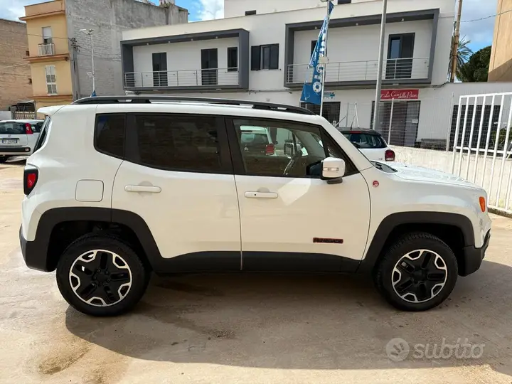 Jeep Renegade 2015 photo 3