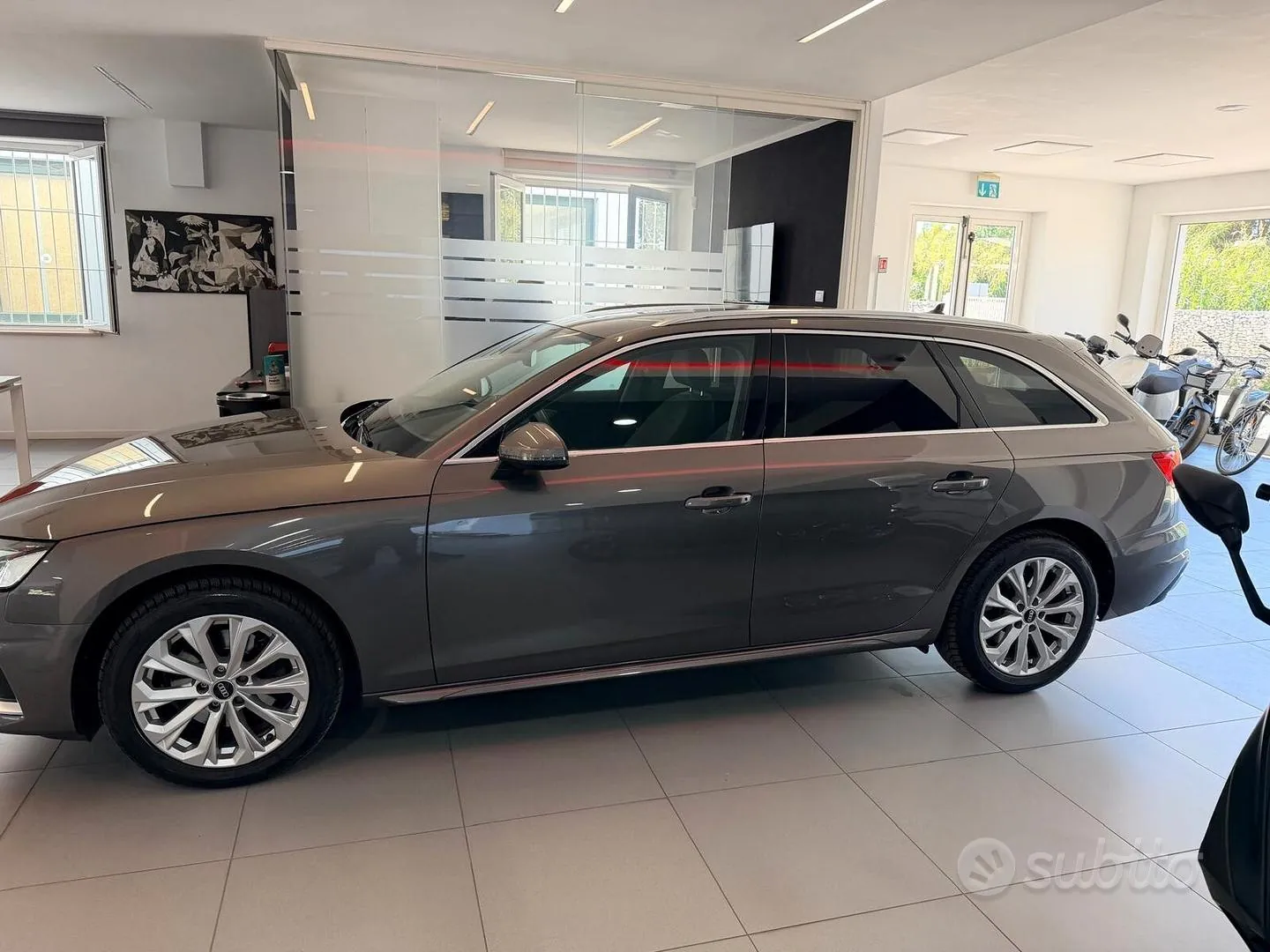 Audi A4 Avant 2022 photo 4