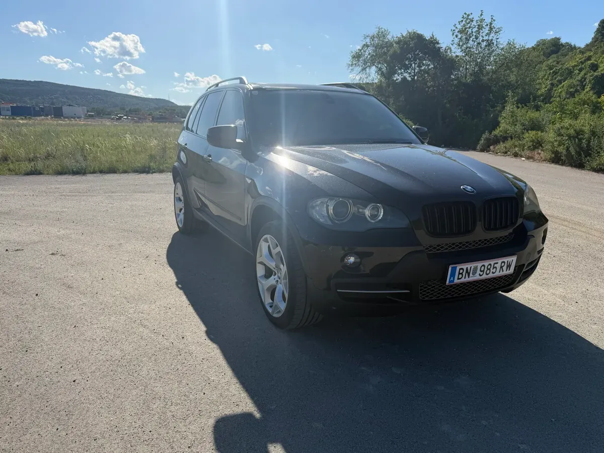 BMW X5 2009 photo 2
