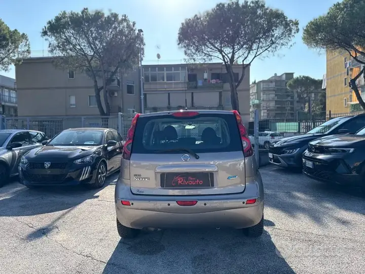 Nissan Note 2009 photo 3