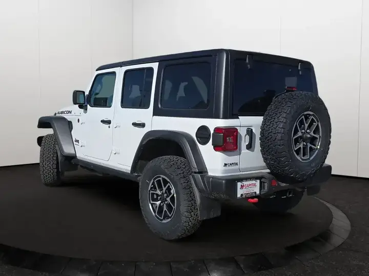 Jeep Wrangler 2026 photo 4