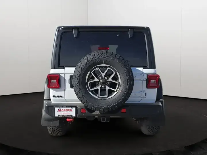 Jeep Wrangler 2026 photo 5