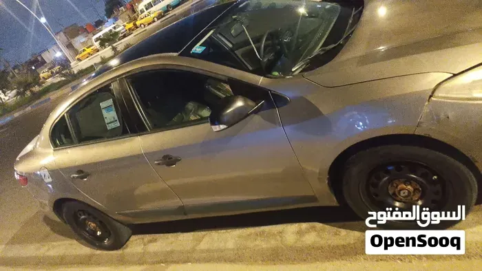 Renault Fluence 2013 photo 2
