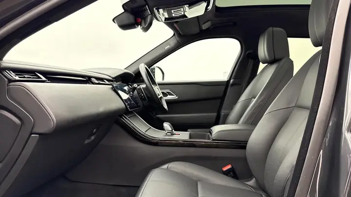 Land Rover Range Rover Velar 2025 photo 3