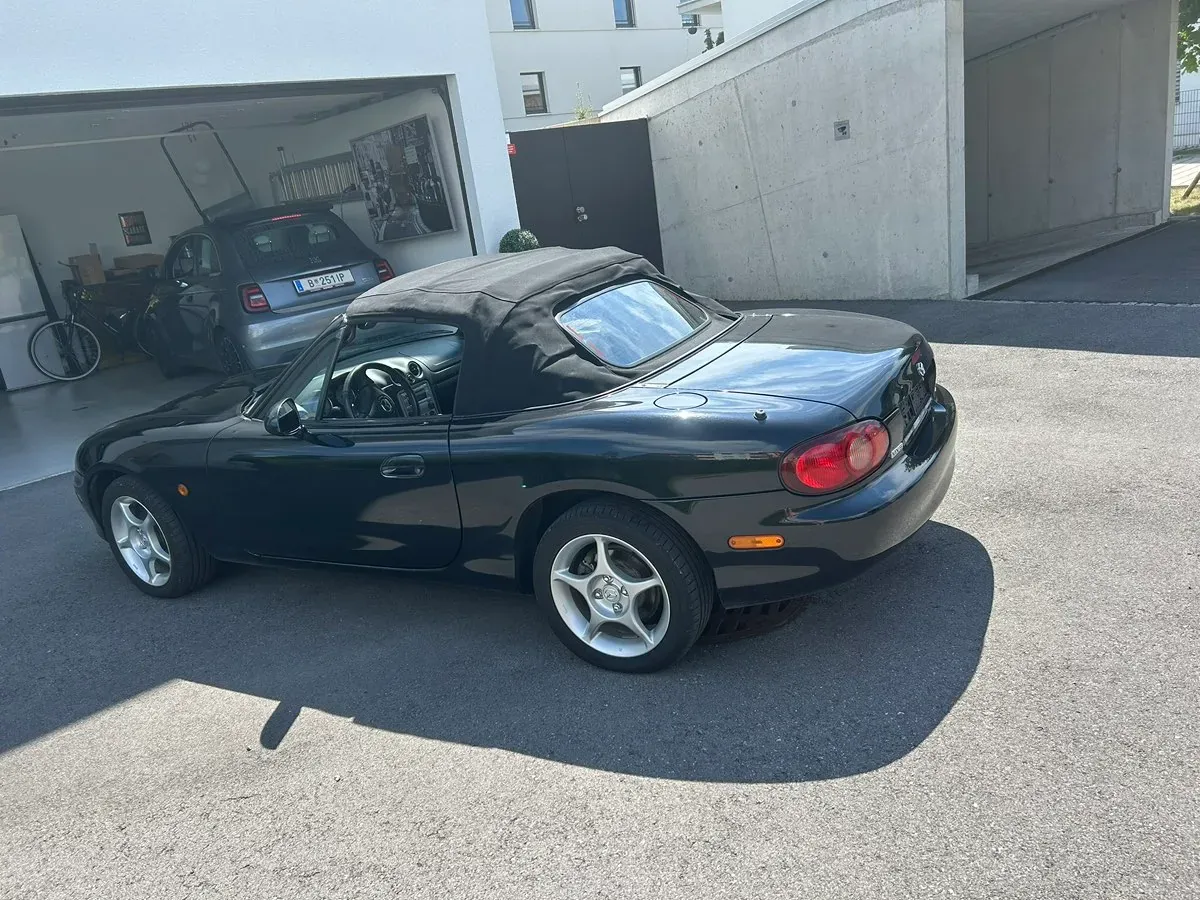 Mazda Mx-5 2005 photo 2