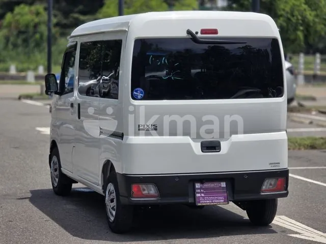 Toyota Pixis 2025 photo 5