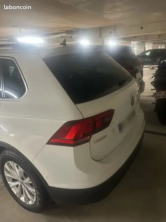 Volkswagen Tiguan 2018 photo 2