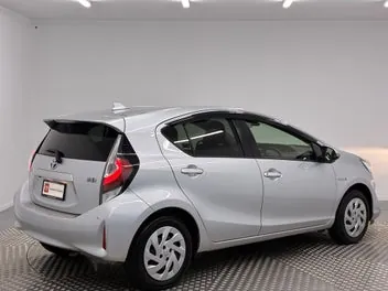 Toyota Aqua 2019 photo 4