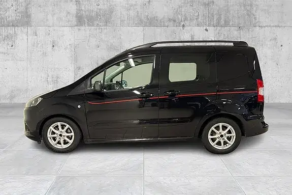 Ford Transit Courier 2023 photo 2