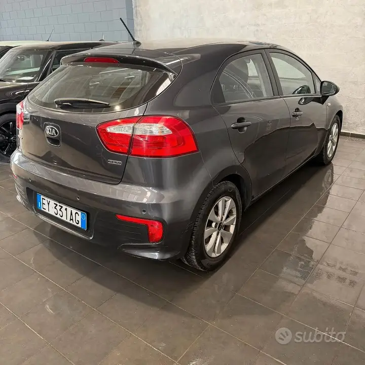 Kia Rio 2015 photo 5