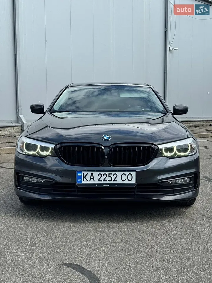 BMW 5 Series 2018 photo 2