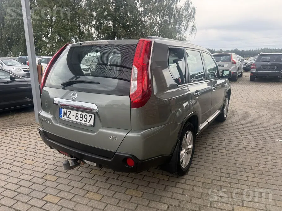 Nissan X-Trail 2011 photo 4
