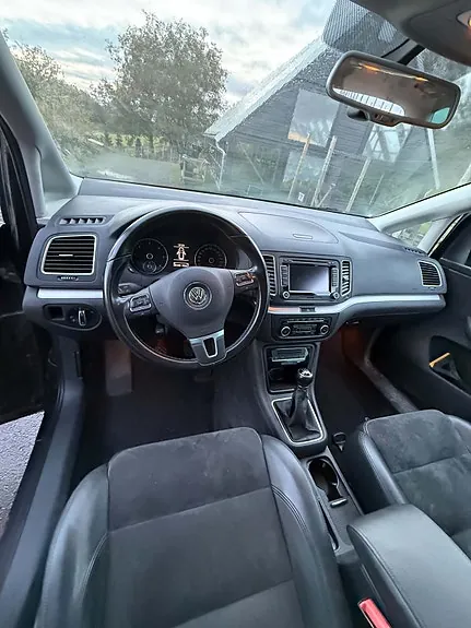 Volkswagen Sharan 2012 photo 4