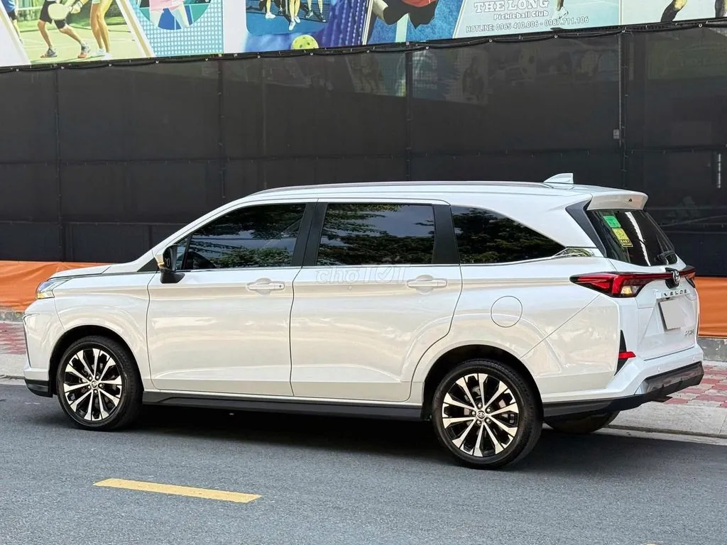 Toyota Veloz Cross