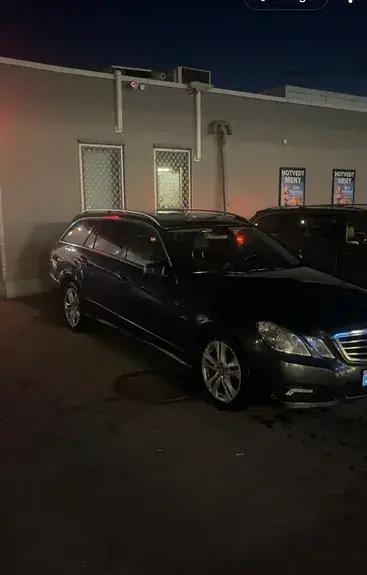 Mercedes-Benz E 220 D 2010 photo 4