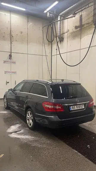 Mercedes-Benz E 220 D