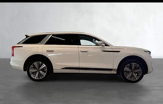 Hongqi E-Hs9 2022 photo 4
