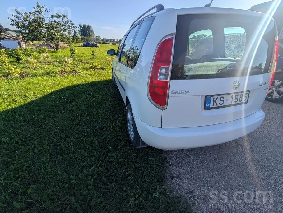 Skoda Roomster 2014 photo 2