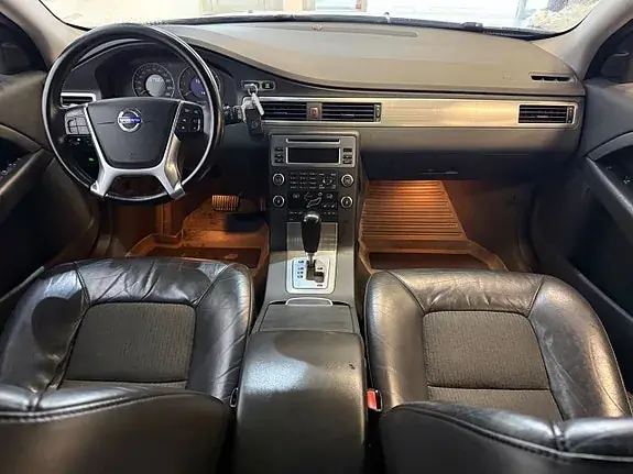 Volvo V70 2010 photo 3