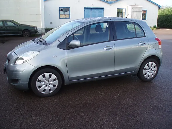Toyota Yaris 2009 photo 4