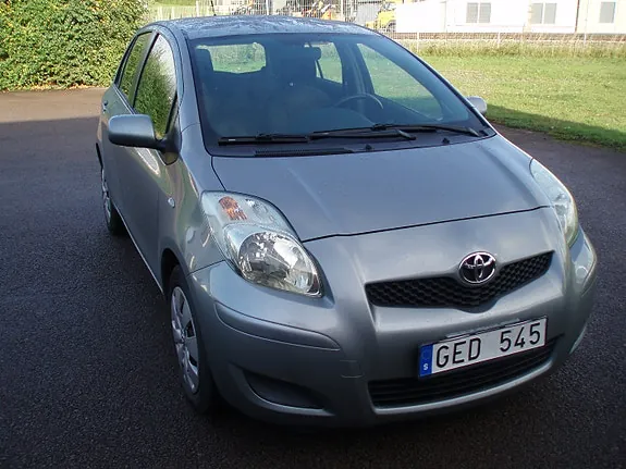 Toyota Yaris 2009 photo 2