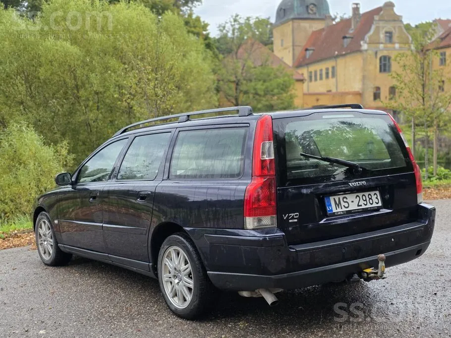 Volvo V70 2005 photo 2