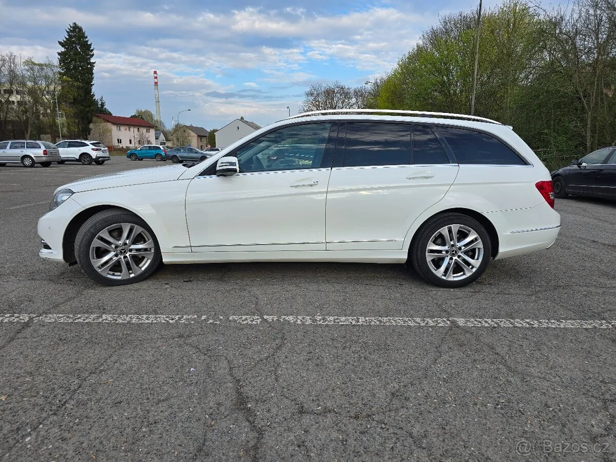Mercedes-Benz C250 2012 photo 5