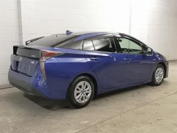 Toyota Prius 2017 photo 3