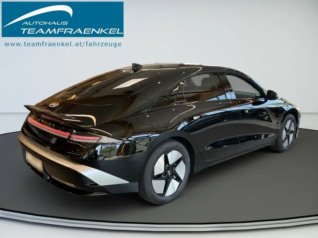 Hyundai Ioniq 6 photo 3