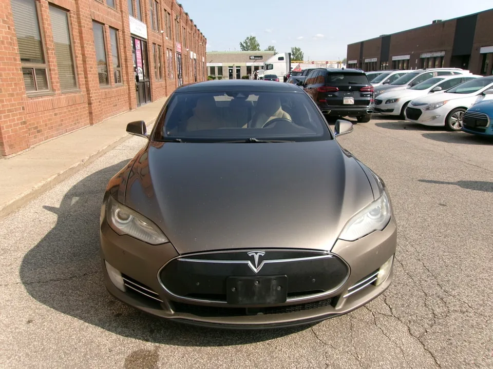 Tesla Model S 2016 photo 2