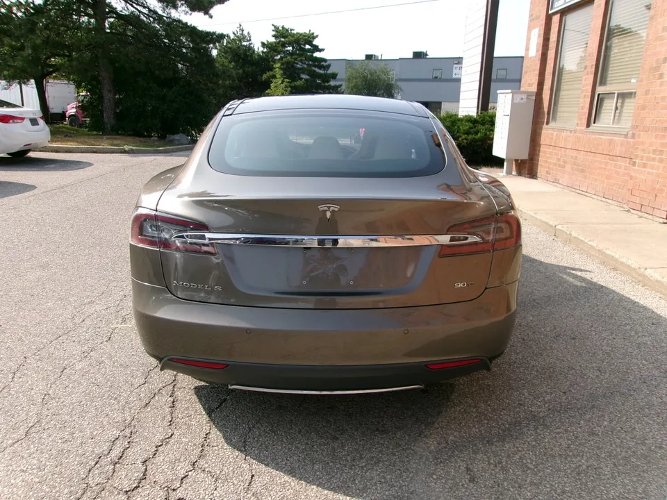 Tesla Model S 2016 photo 5