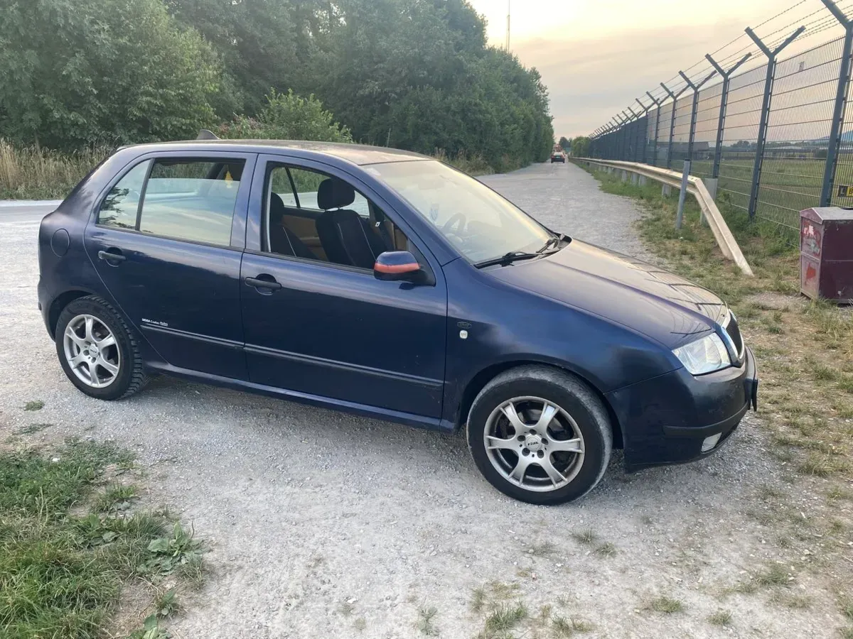 Skoda Fabia 2000 photo 3